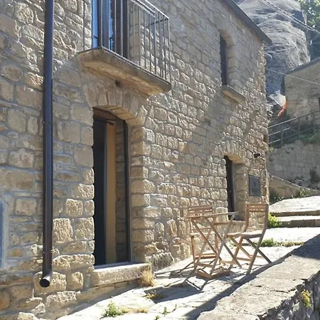 Villa Casa Nella Roccia Castelmezzano Exterior foto