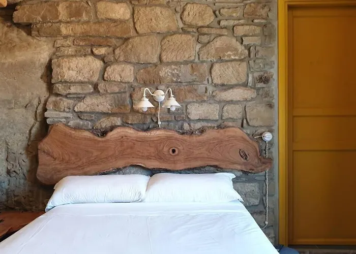 Casa Nella Roccia