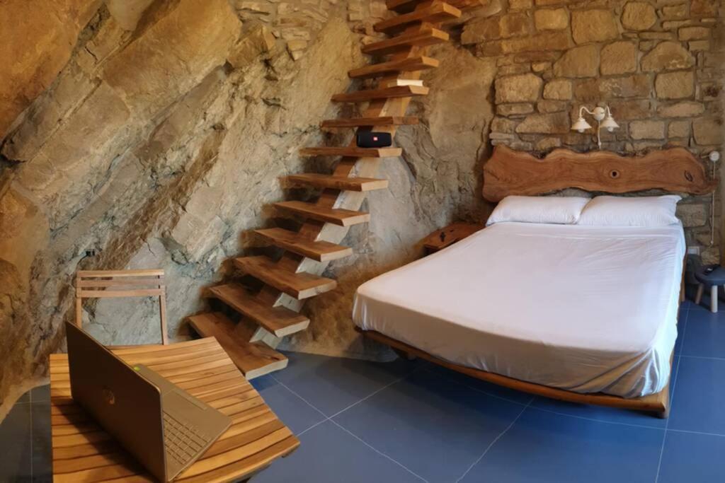 Holiday home Casa Nella Roccia Castelmezzano
